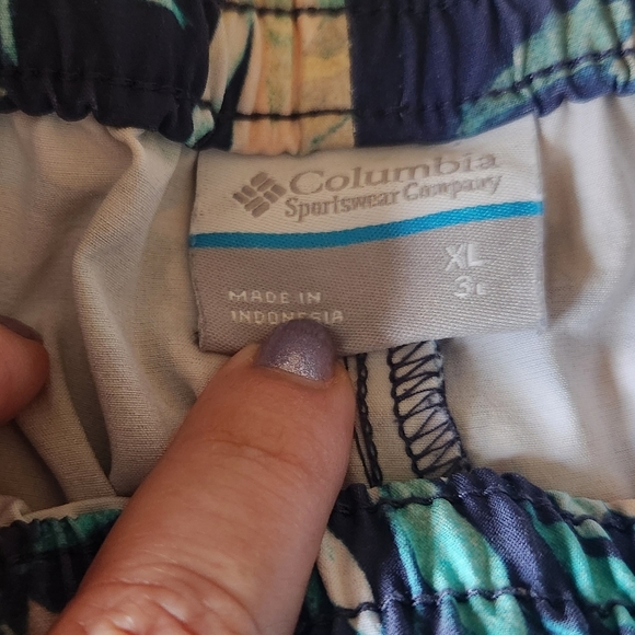 Columbia Blue and Green Athletic Shorts - Picture 4 of 5